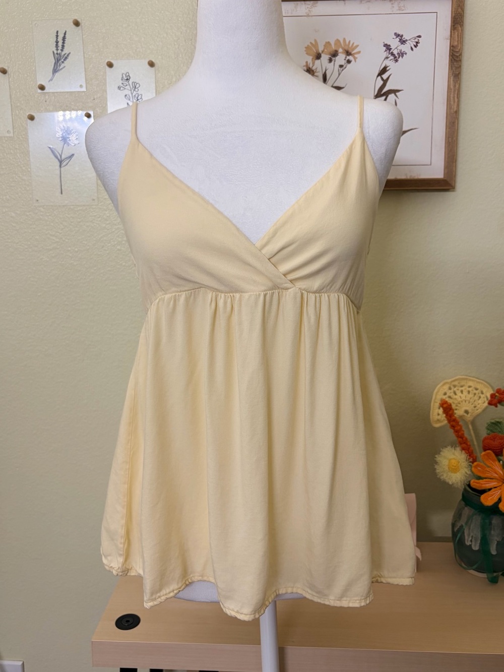 Brandy Melville Butter Yellow Babydoll Flowy Cami Tank Top Y2K Made in Italy